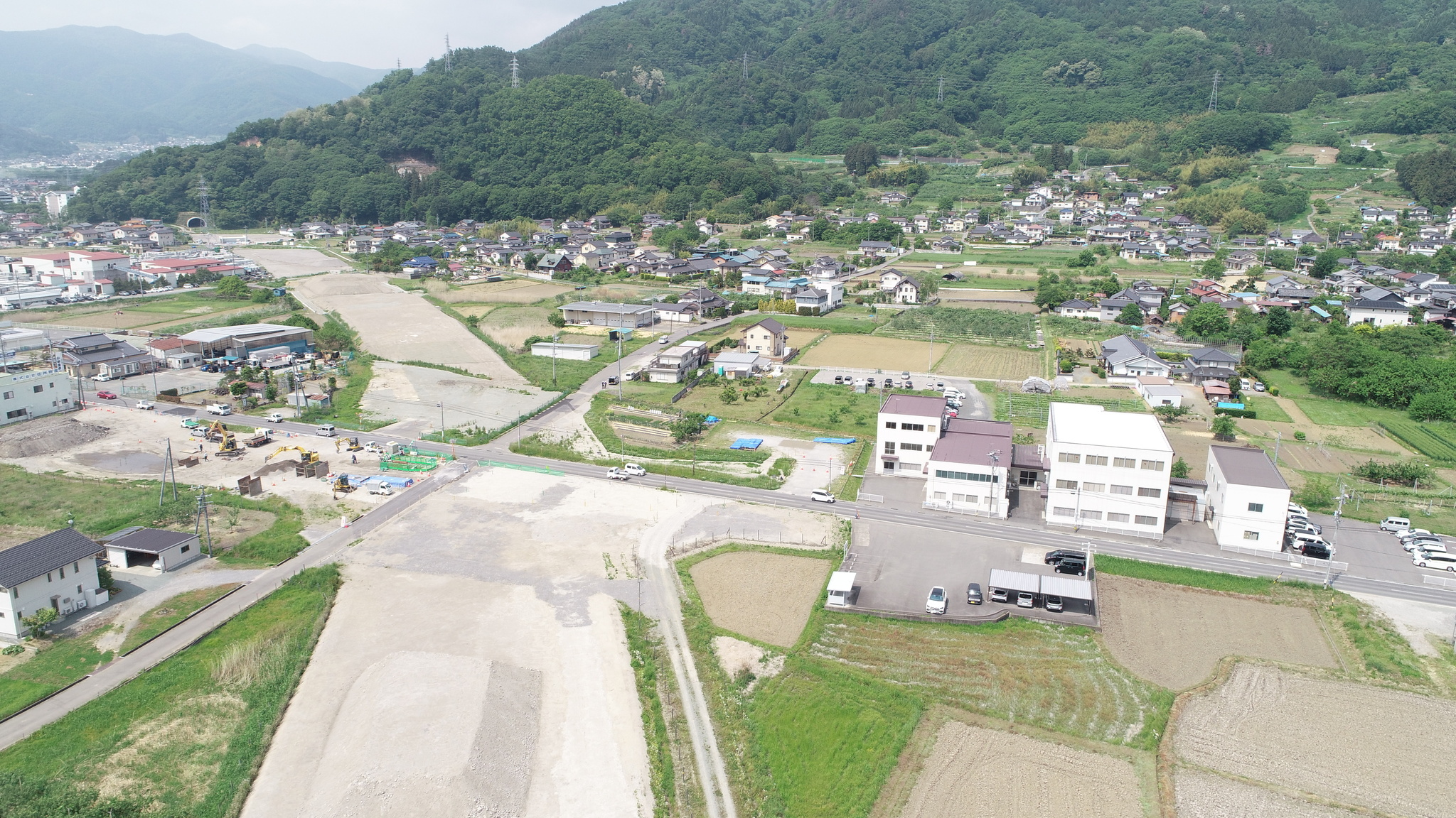 塩崎地区改良13工事が始まります。